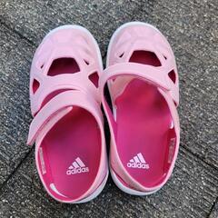 adidasキッズサンダル　19cmの画像
