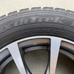 スタッドレスタイヤ　冬タイヤホイール付き　14インチ　4本セット　175/65R14の画像