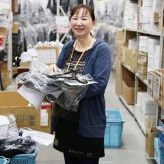 【週3〜1日3hOK！Wワークも可★学生&未経験歓迎】アパレル軽作業スタッフ♪1/31迄の短期募集の画像