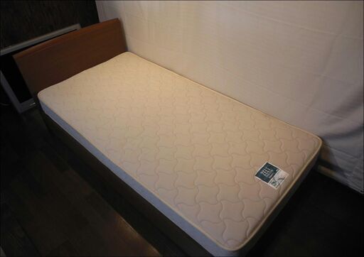 ★★　美品！状態良好！　フランスベッドシングル！収納付き！　受け渡しご相談承ります！　★★