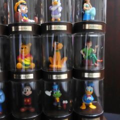 ディズニーファギア18体の画像