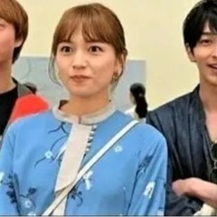 川口春奈さん着用ROSEBUDオリエンタルプリントワンピース着飾る恋にはの画像