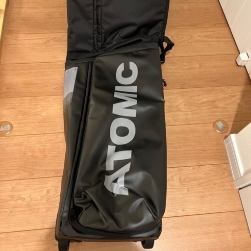 アトミック　スキーバッグキャスター付き新品未使用
