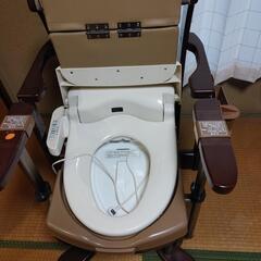 【受付終了】介護トイレ(温水シャワー付き)の画像