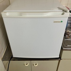 ヤマダ電機 ノンフロン冷蔵庫 YRZ-C05B1 2016年製 ...