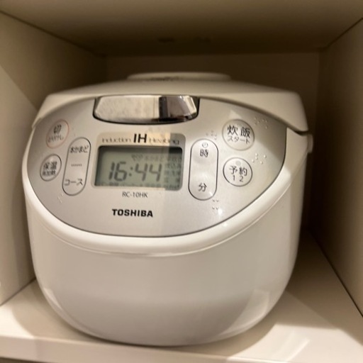 TOSHIBA 5.5合炊き　炊飯器