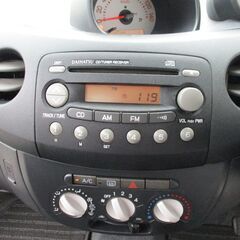 誰でもローンが組めます！！　ダイハツ　エッセ　カスタム　純正オーディオ　電動格納ミラー　車検2年付きの画像