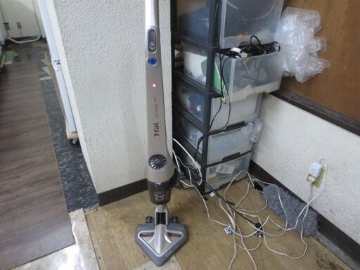 コードレス掃除機　TFAL　結構馬力あるよ