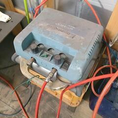 【工具】持ち運びエアコンプレッサー　動作確認済み