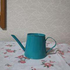 お取り引き決まりました。１０月２７日まで限定お値段【未使用品】ブリキのバケツとジョウロのセットの画像