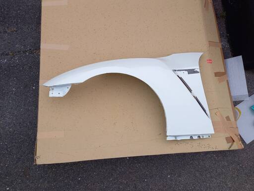 ～SOLD!～【中古品】ニッサン 純正 GT-R 左フロントフェンダー  R35