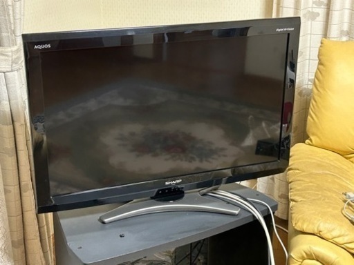 2010年製 AQUOS 32型 液晶テレビ LC-32E7