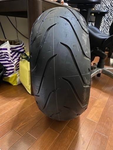 ブレイクアウト22年式　ミシュラン製　純正リアタイヤ　新車外し