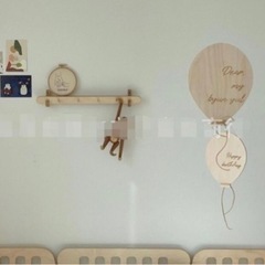 【ラスト1点】ベビー おうちスタジオ 木製バルーン 壁掛けの画像