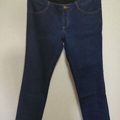 マタニティのボトムスとワンピース