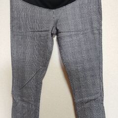 マタニティのボトムスとワンピースの画像