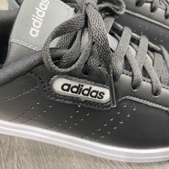 adidas スニーカー　23cm 新品未使用の画像