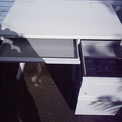 お譲りします！ オフィスデスクとチェアのセット（中古・Aランク）の画像