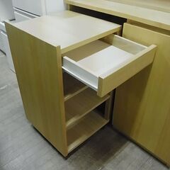 セール中につき、通常特価29,678円より8,000円引きの21,678円!　無印良品　木製　カップボード　オーク材　キッチンボード　レンジボード　レンジ台　食器棚 セール中につき、通常特価29,678円より8,000円引きの21,678円