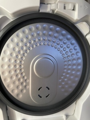 東芝　炊飯器　RC-5XN-W IH3合　22年製