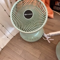 リサイクル。値下げ。問い合わせ順。使用済み　扇風機　２つセット　今日のみ。の画像