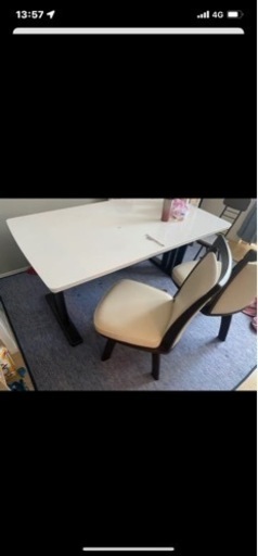 ダイニングテーブル　9月購入