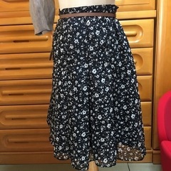 コムサ　花柄　フレアースカート