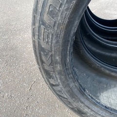 ファルケンスパイクタイヤ4本305/45r22の画像