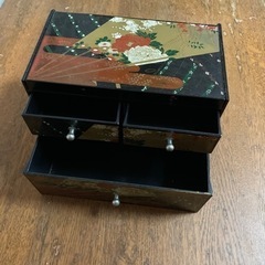 【引取り者決定】和風　鏡付き小物入れ　プラチック製の画像