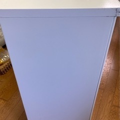 今月処分　キャビネット　スチール製　白　グレーの画像