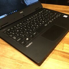 人気のUltraLite ブラック【一宮でWindows10搭載機！NEC VersaPro 12.5インチ 2018年発売モデル Intel Core i5 第7世代 DDR4規格RAM8GB/SSD搭載】一宮市のパソコン屋 Mr.Carnival（ミスカニ）です！パソコン修理・中古パソコンの販売【クレカ&PayPay使えます！】店頭在庫PCのご紹介です！受け渡しは店舗にて(^^)/【Webカメラ・マイク・Bluetooth搭載　モバイルノートPC ノートパソコン】の画像
