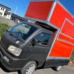 キッチンカーの画像