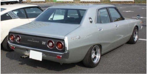 値下げ、旧車、日産スカイライン ケンメリ 純正 ノーマル  リヤ テールガーニッシュ 