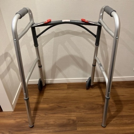 歩行補助機(最終お値下げ！)