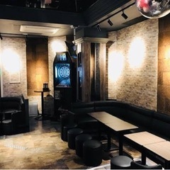 【高収入】カラオケ&ダーツバースタッフ募集【男女不問】新宿・歌舞伎町の画像