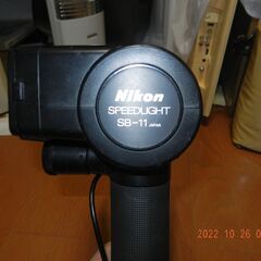 レア物 ニコンのストロボ SB11　3900円の画像