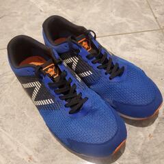 ランニングシューズ