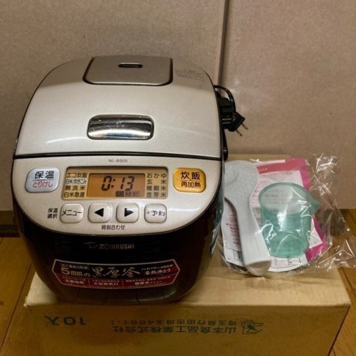 象印 ３号炊き 炊飯器 黒圧釜 2016年製 新品 自立しゃもじ、計量カップお付けします