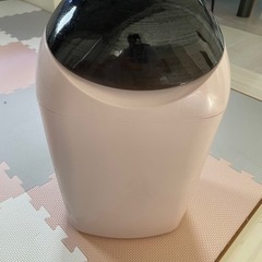 combi オムツ無臭ゴミ箱