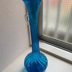 ガラス製花瓶　吹きガラスの画像