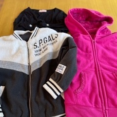 【女の子服】140 パーカー他　まとめて3点