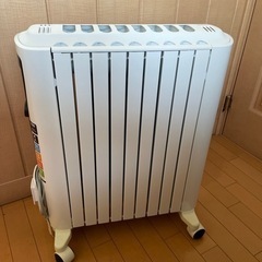 美品　デロンギ　オイルヒーターの画像
