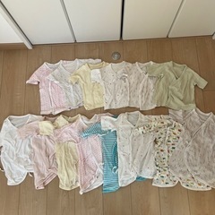 乳児　肌着　春夏服セット　スタイ　おくるみなど　の画像