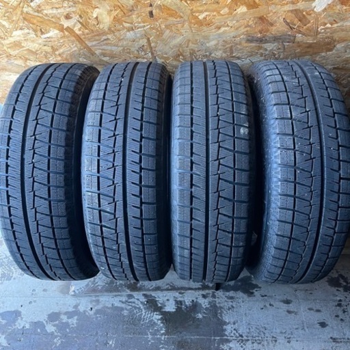 バリ山　BRIDGESTONE ブリヂストン　ブリジストン　REVOGZ 205/65R16 スタッドレス タイヤ　2015年製　16インチ