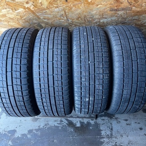 バリ山　TOYO トーヨー　GARIT G5 215/50R17 スタッドレス タイヤ　2017年製　17インチ