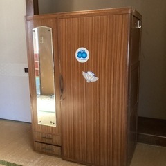 鏡付きクローゼット　鍵付き