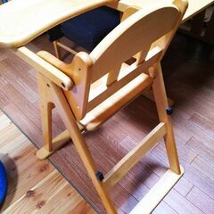 【最終値下げ処分】ベビー用 木製ハイチェアの画像