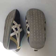 asics シューズ　14.5cmの画像