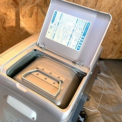 DAINICHI ダイニチ ブルーヒーター 石油ファンヒーター FW-325S 9-12畳 2009年製 元箱付き 強制通気型開放式 暖房器具の画像