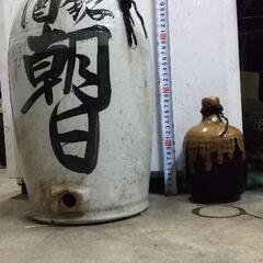 大きい徳利とそこそこの徳利